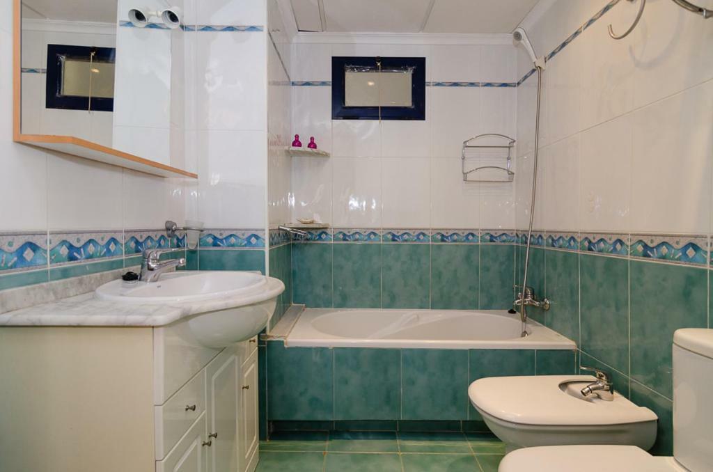 Comfortable Apartment In Бенидорм Экстерьер фото